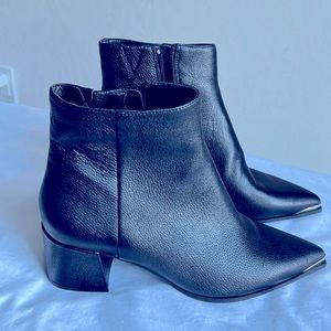 Kenneth Cole leather boots brand new